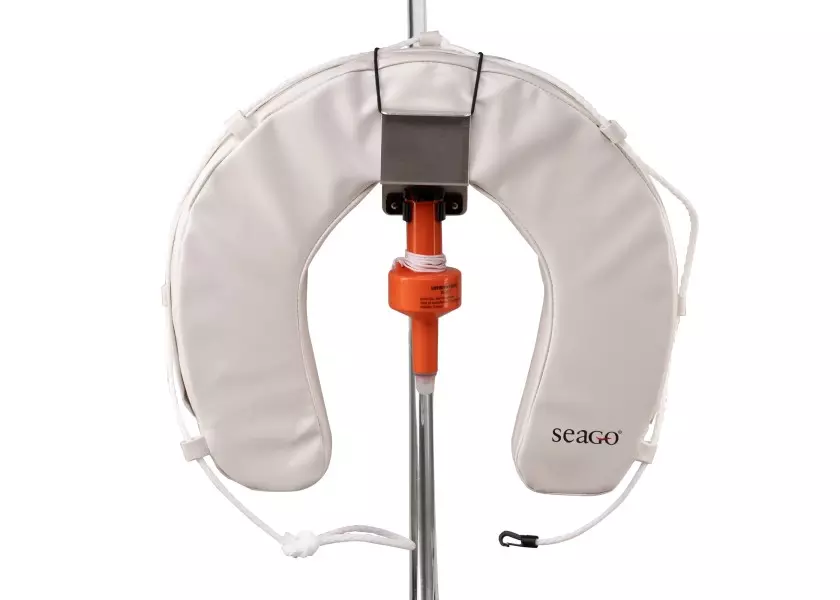 SEAGO Horseshoe Lifebuoy – White – With Bracket & SOLAS Light
